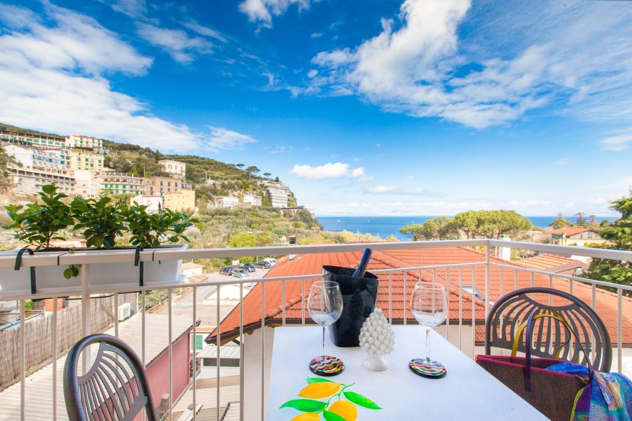 Sorrentovibes - Luxury Home Sea View & Jacuzzi In Sorrento Centre Exteriér fotografie