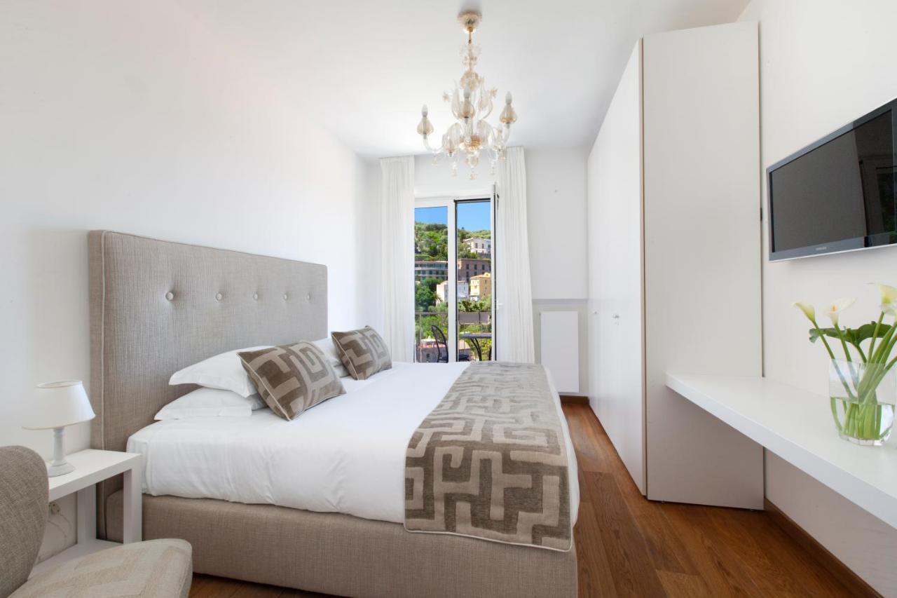 Sorrentovibes - Luxury Home Sea View & Jacuzzi In Sorrento Centre Exteriér fotografie